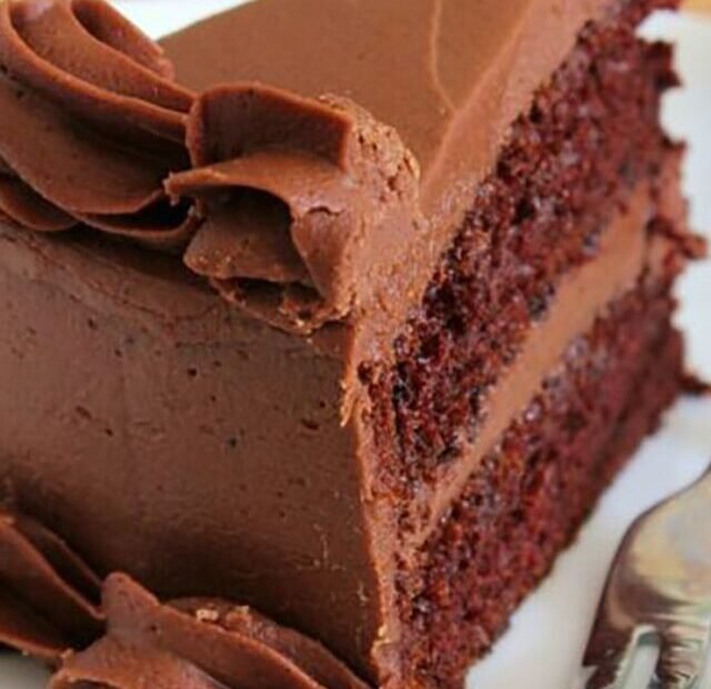 708879-One-Bowl-Chocolate-Cake-III-Dianne-4x3-0b686cb5d1d647cabefd86545b1bccdf